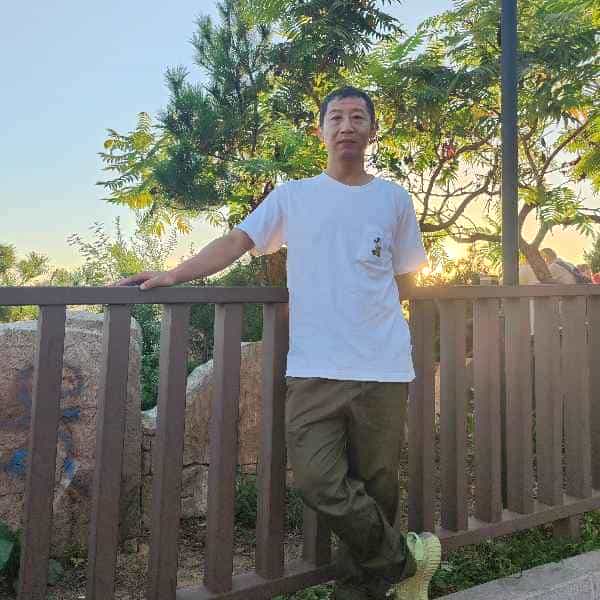 47岁岁辽宁单身帅哥 - 阿拉善盟吉缘网