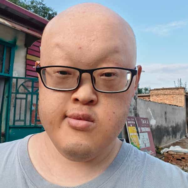 28岁岁山东单身帅哥 - 阿拉善盟吉缘网